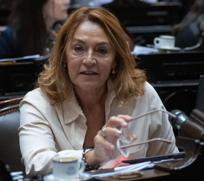 Campagnoli dice que Espert debería "renunciar a su banca" y a "la presidencia de Presupuesto y Hacienda"